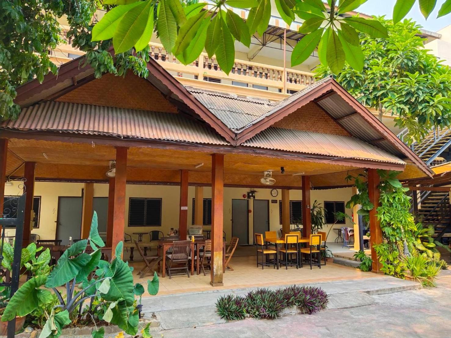 The Shire Guesthouse, Chiang Mai